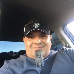 Meet your Posher, Luis